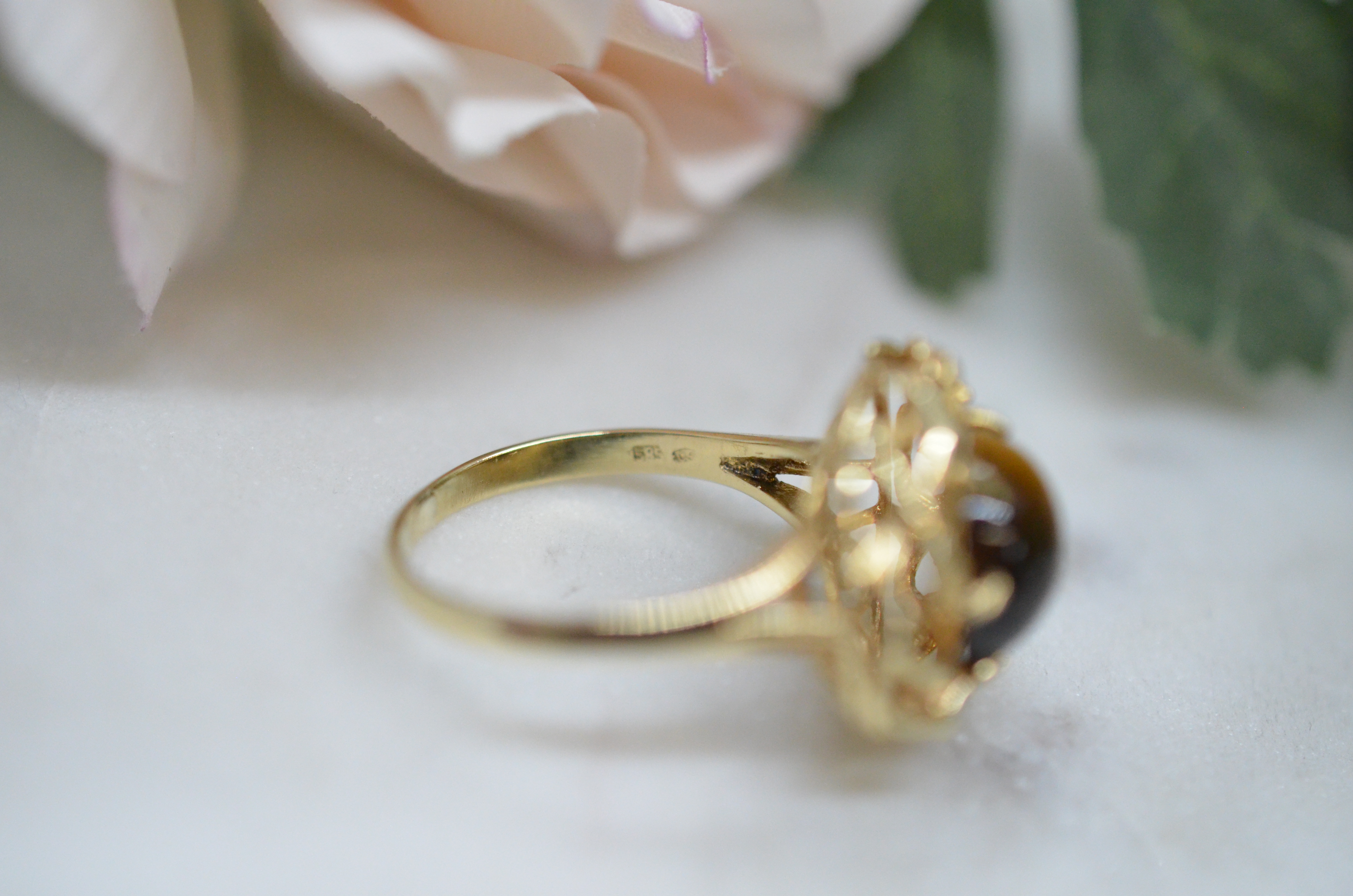 Second Hand ring with tiger eye - 4