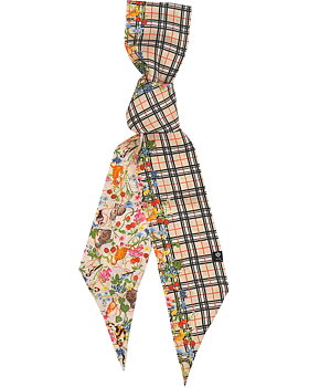 Mönstrad sidenscarf duobleface  säljs på Hospitalsgatan