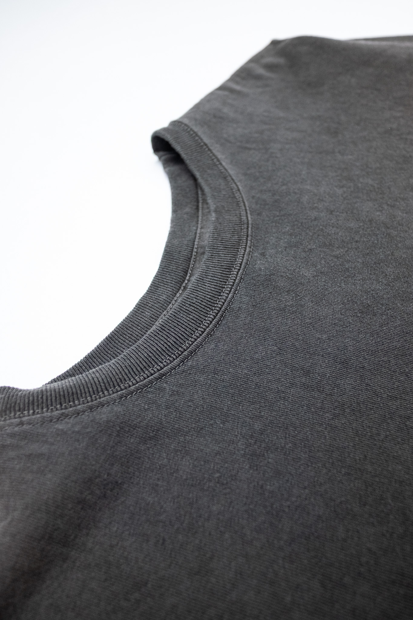 Good On - L/S Crewneck Tee Pigment Black - 4