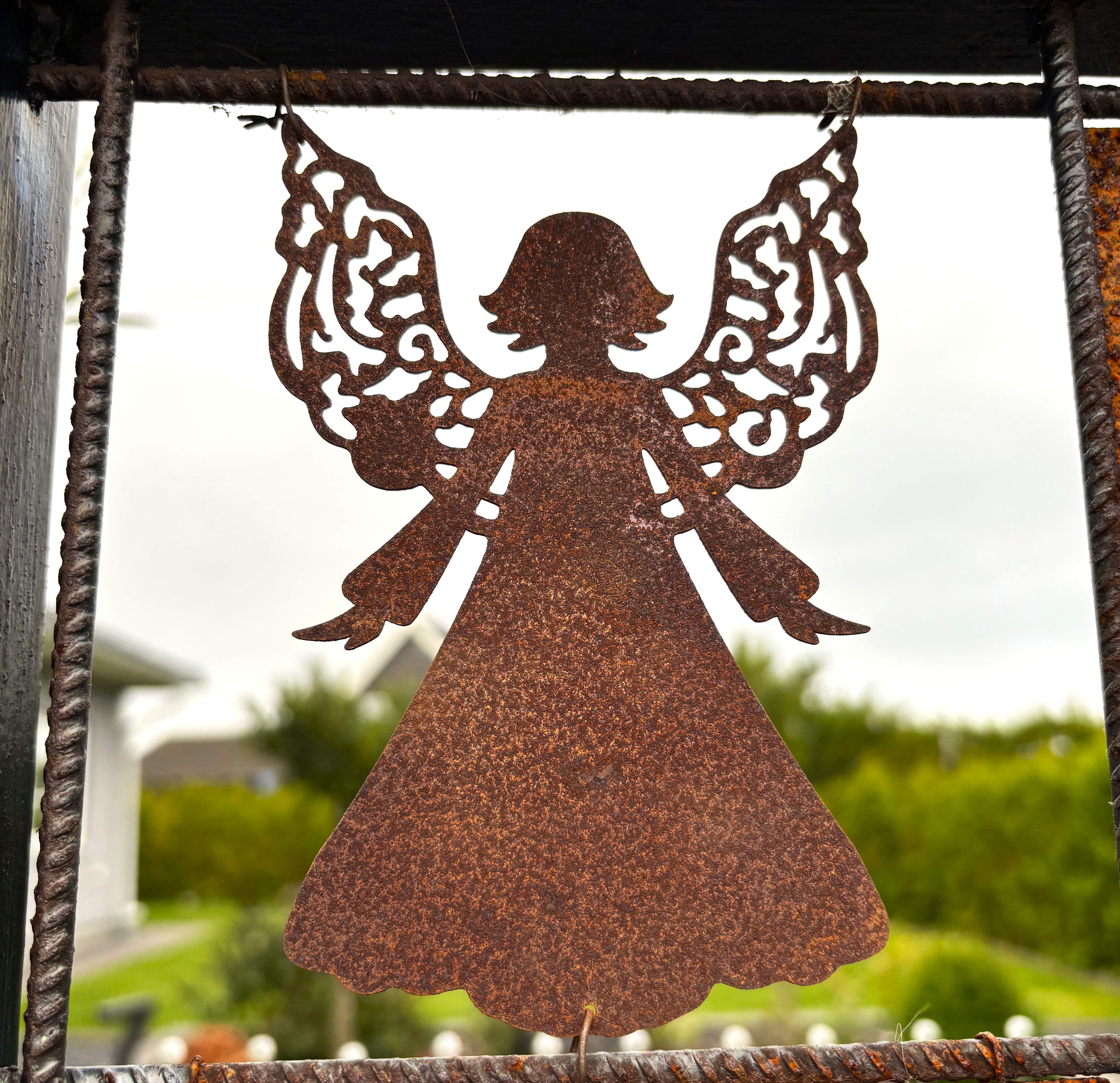 Angel - Figure with steel wire for reinforcement mesh