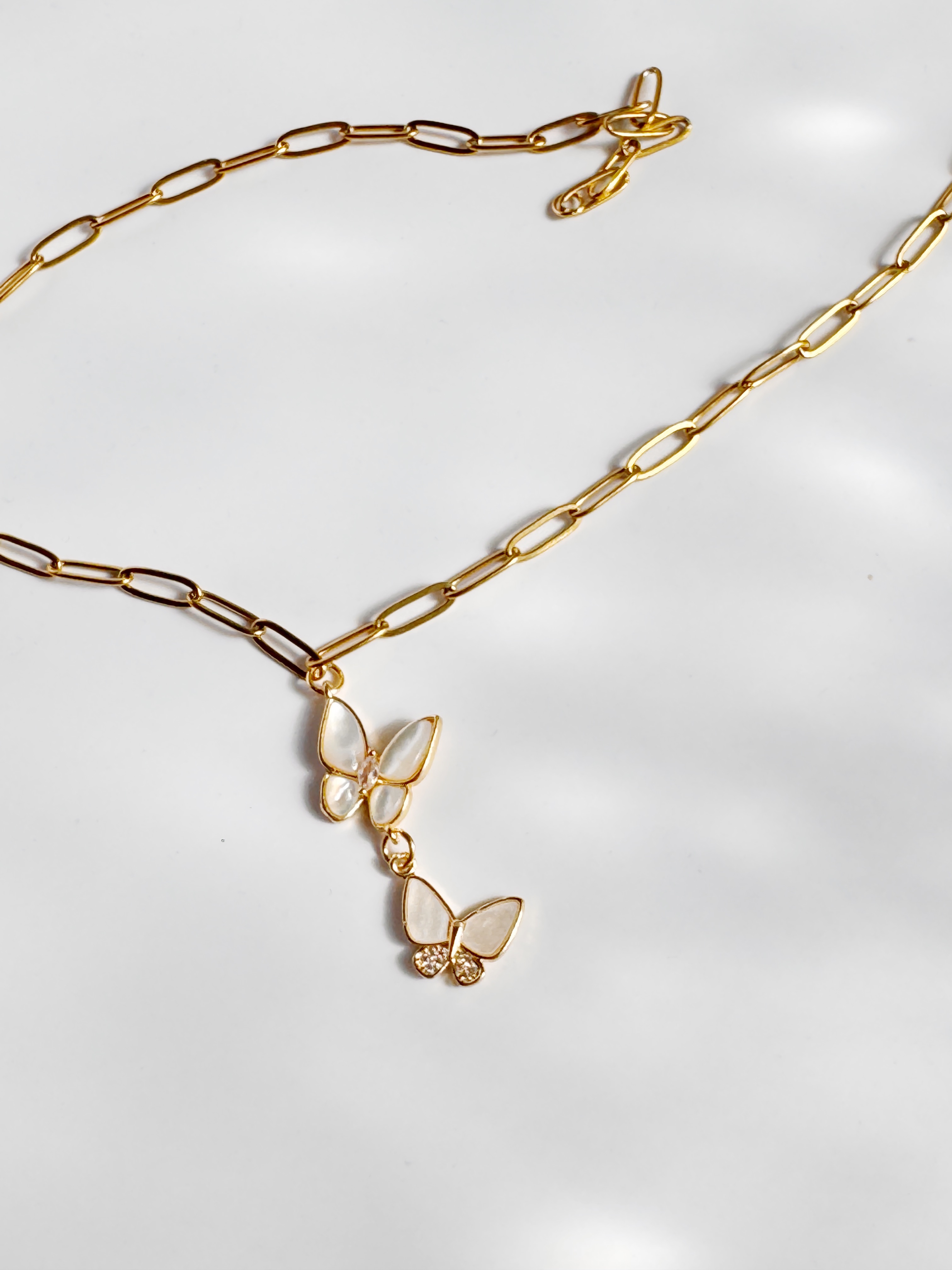 Beachcream the Butterfly -Halsband