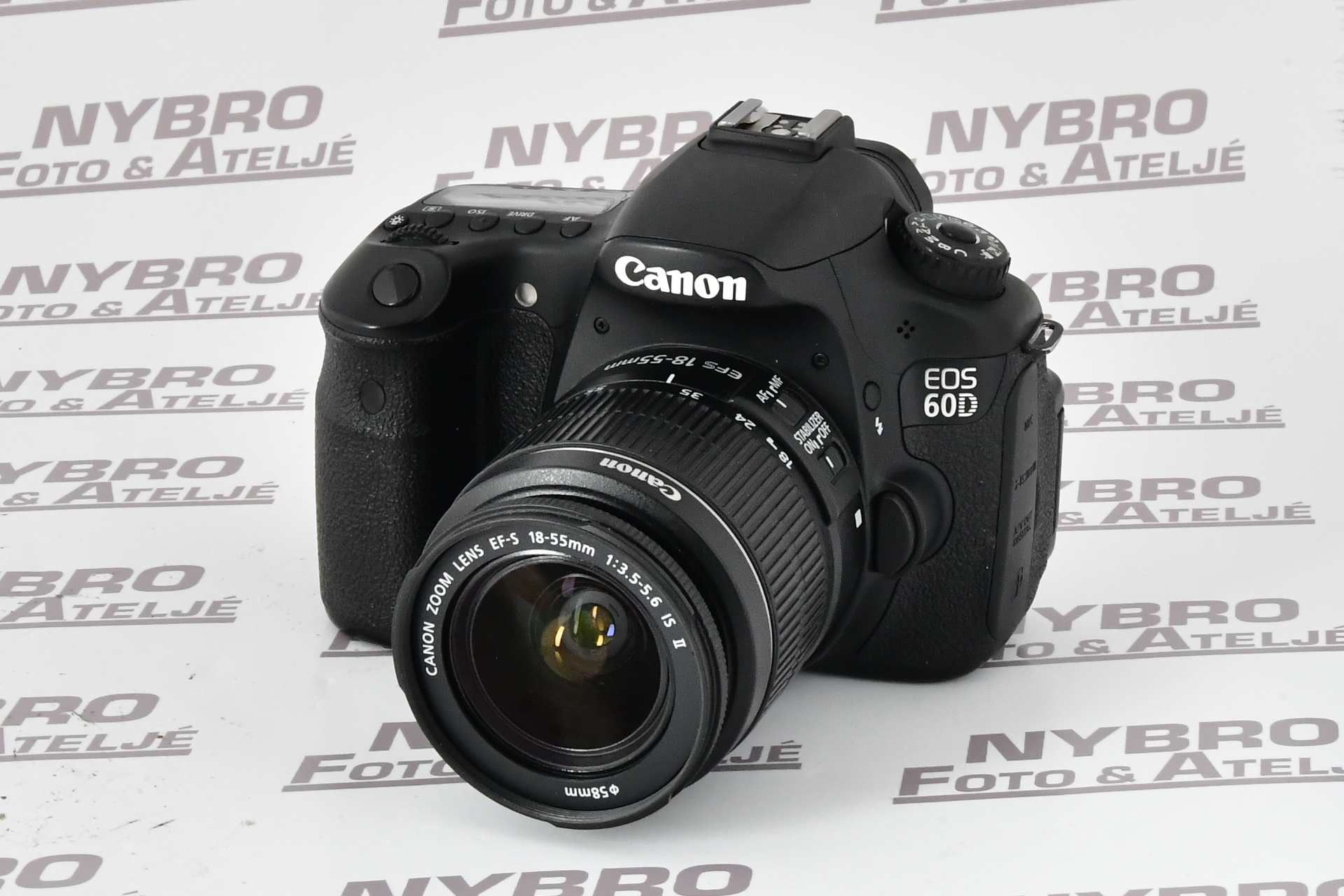 Canon EOS 60D + 18-55/3,5-5,6 IS II