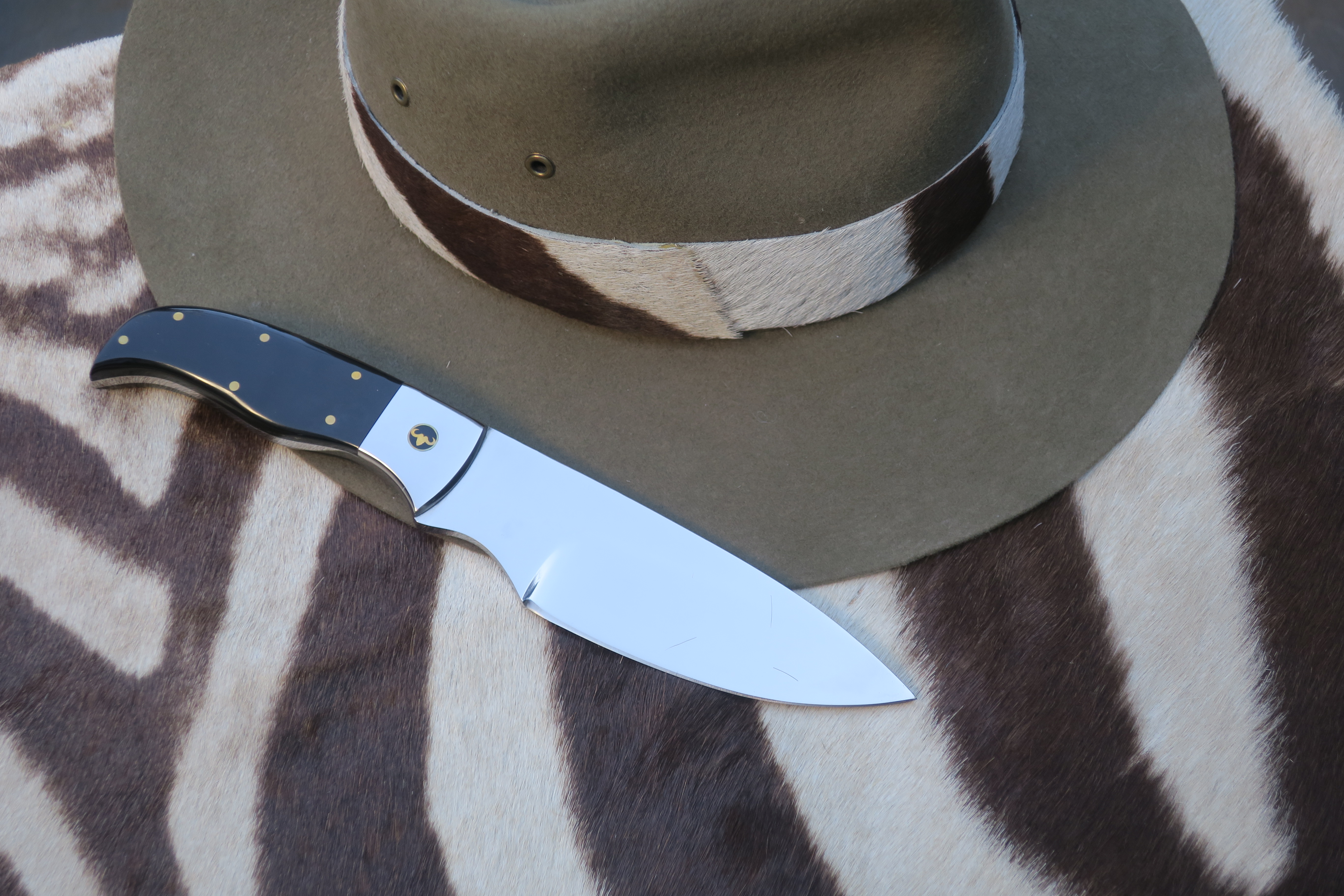 PRISSÄNKT - Hyena Skinner - Cape Buffalo Horn - Skinner/Utility knife