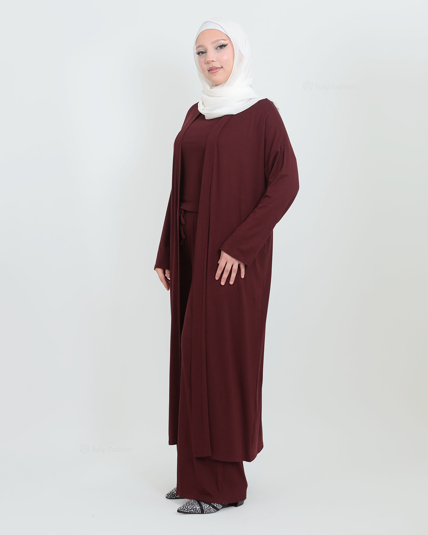 3-piece set with long open abaya, top and wide trousers - Maroon - 2
