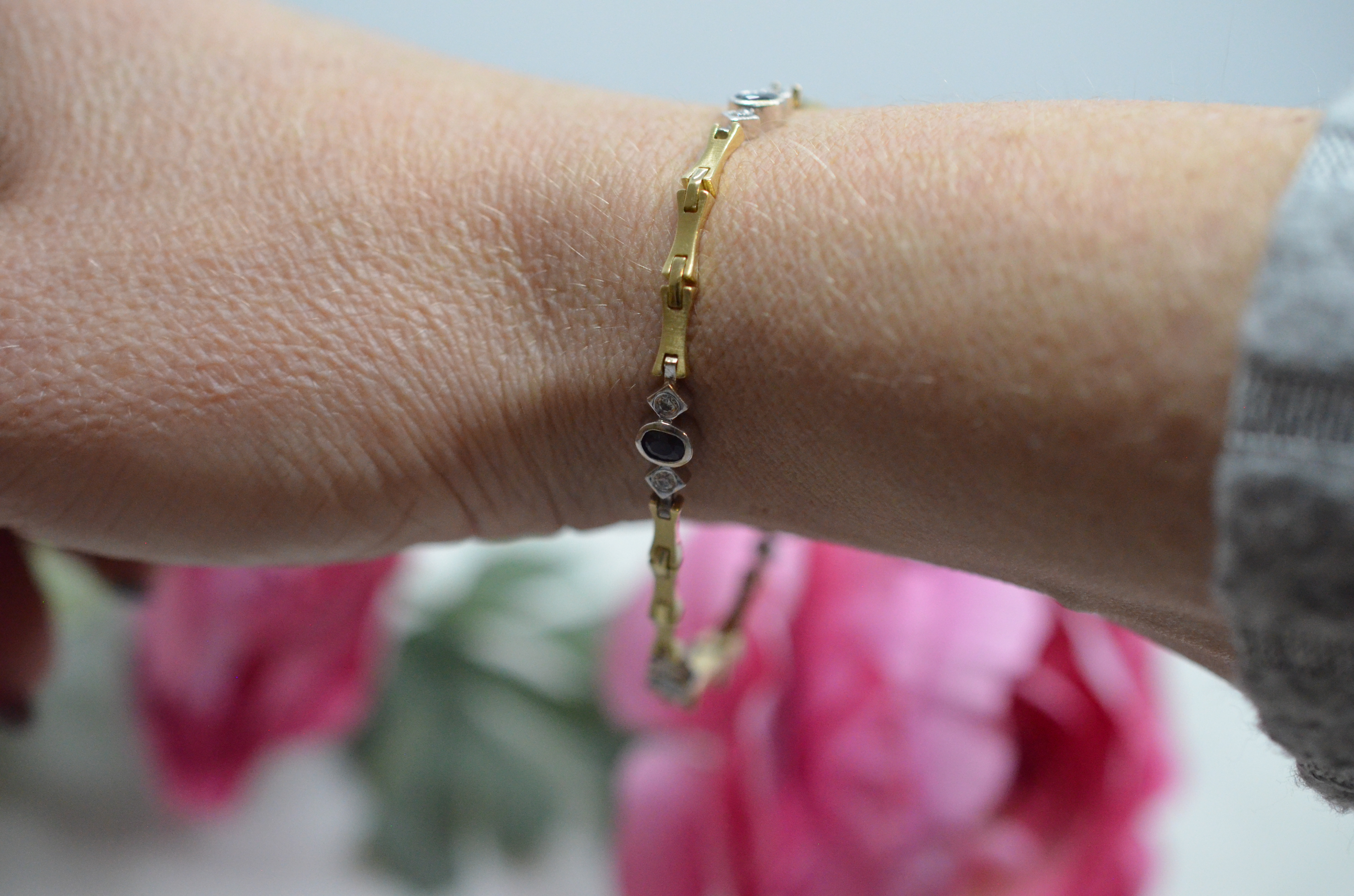 Second Hand 14k bracelet with blue stones and diamonds - 6