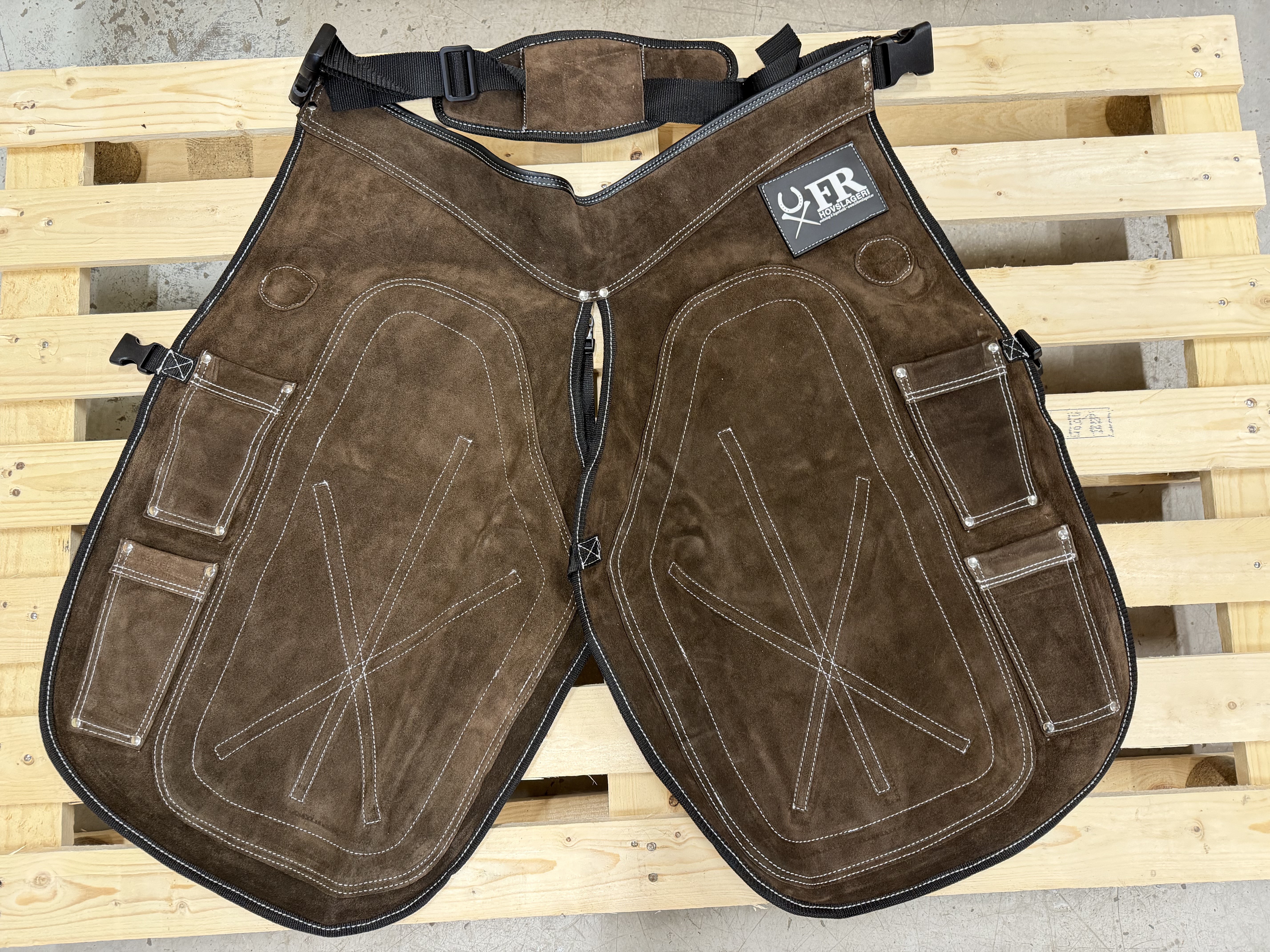 HOVSLAGARFÖRKLÄDE FR TOOL EDITION MODELL SUEDE BRUN