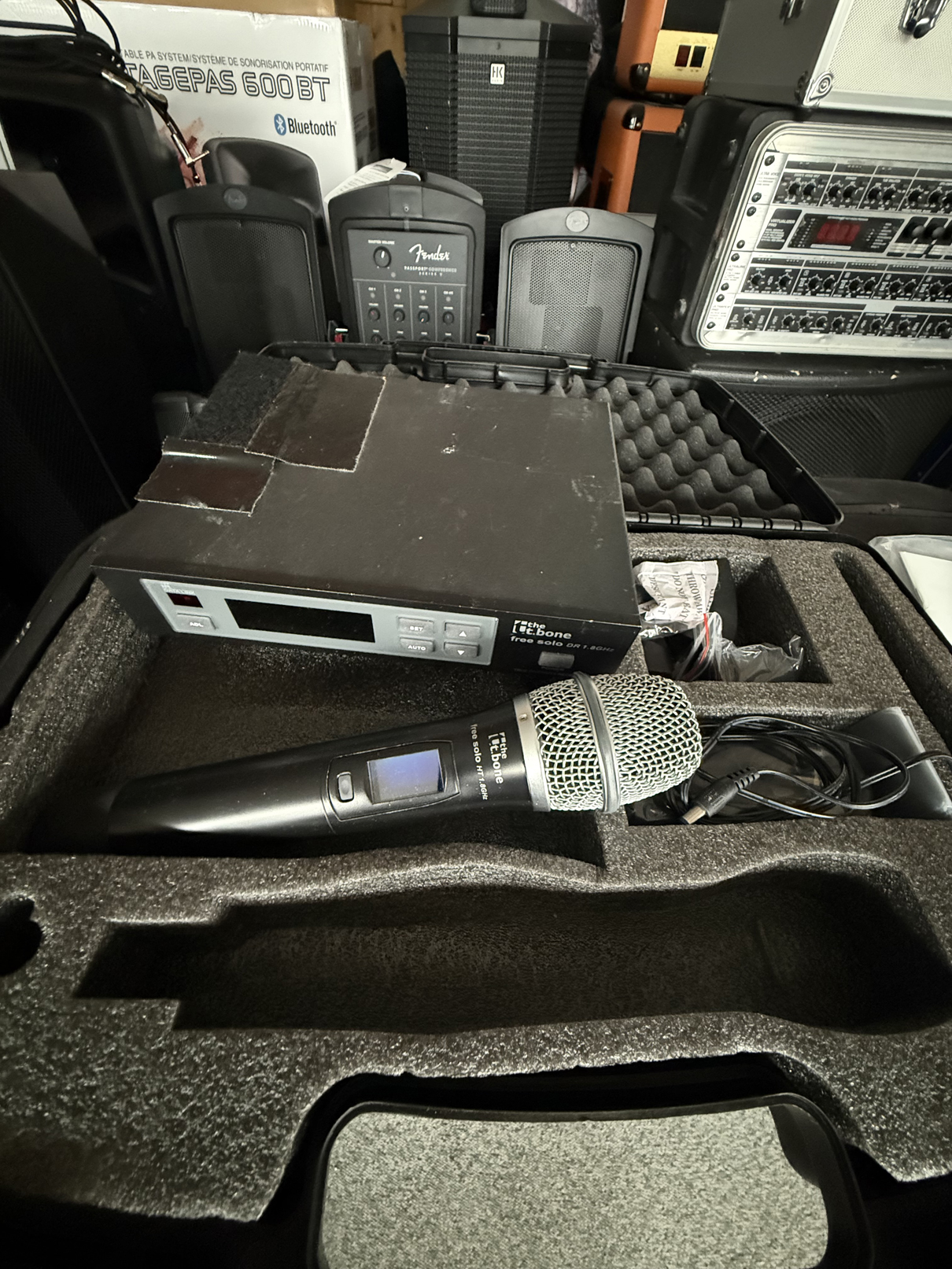 the t.bone free solo HT 1.8 GHz trådlöst mikrofonsystem - 2