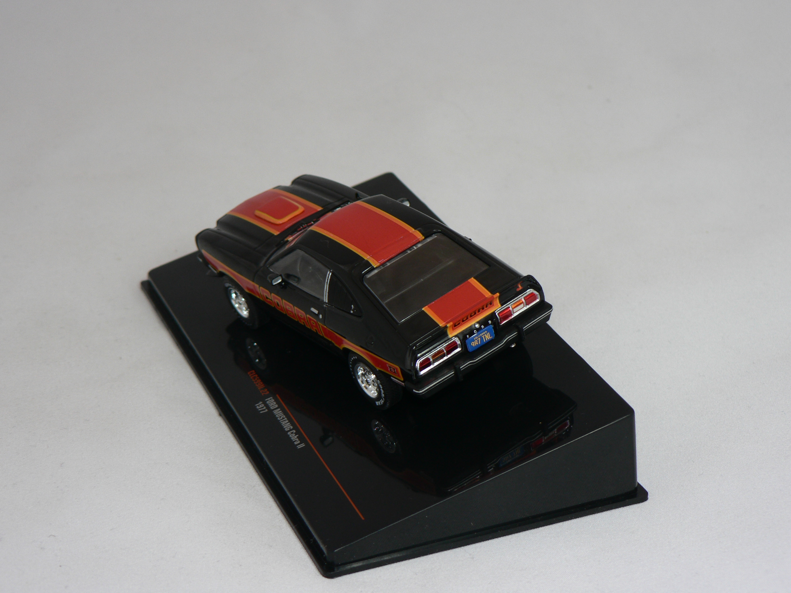 Ford Mustang   Cobra  II 1977   1:43  Ixo - 2