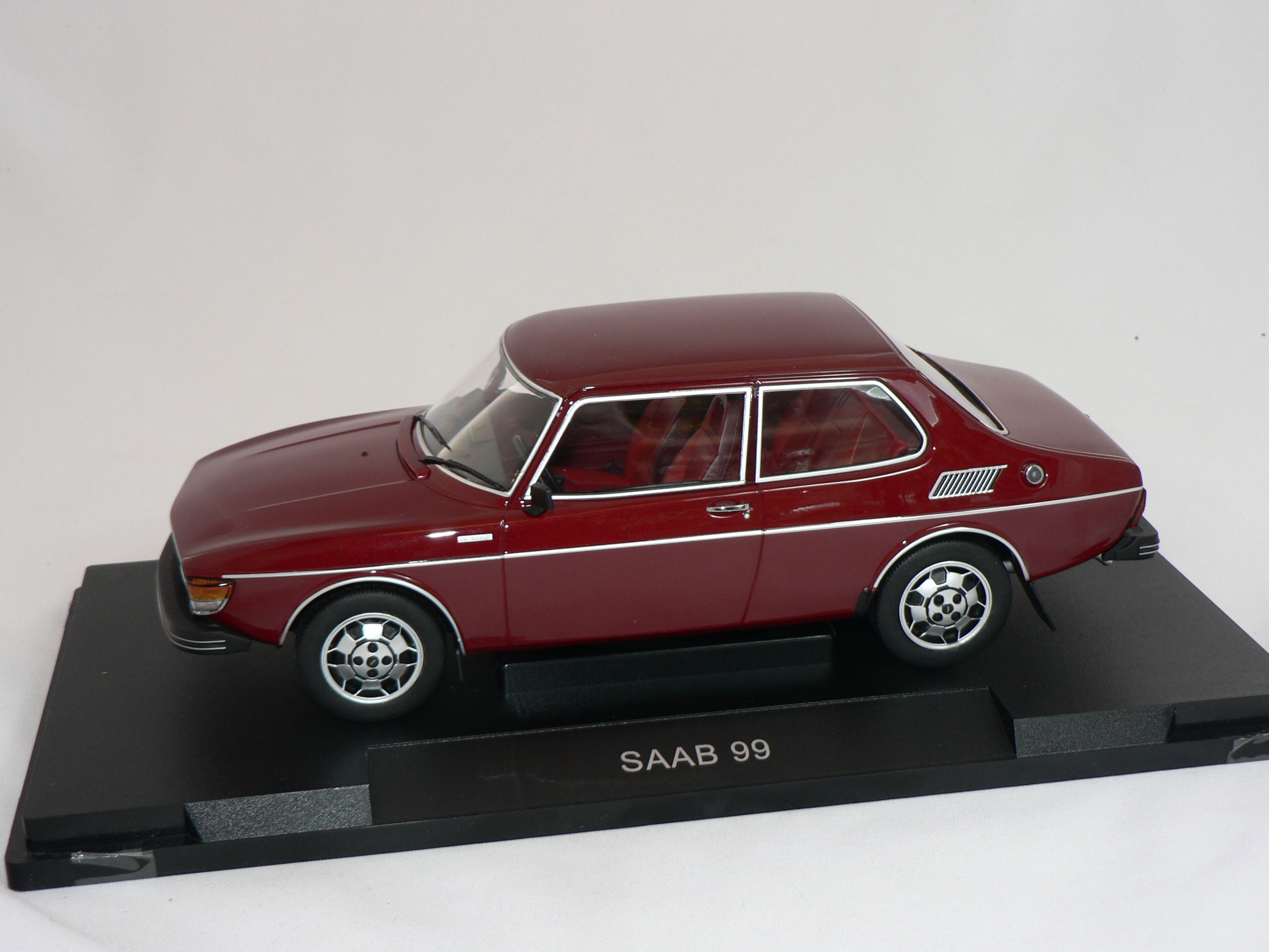 Saab  99  EMS   1977  1:18  MCG - 3