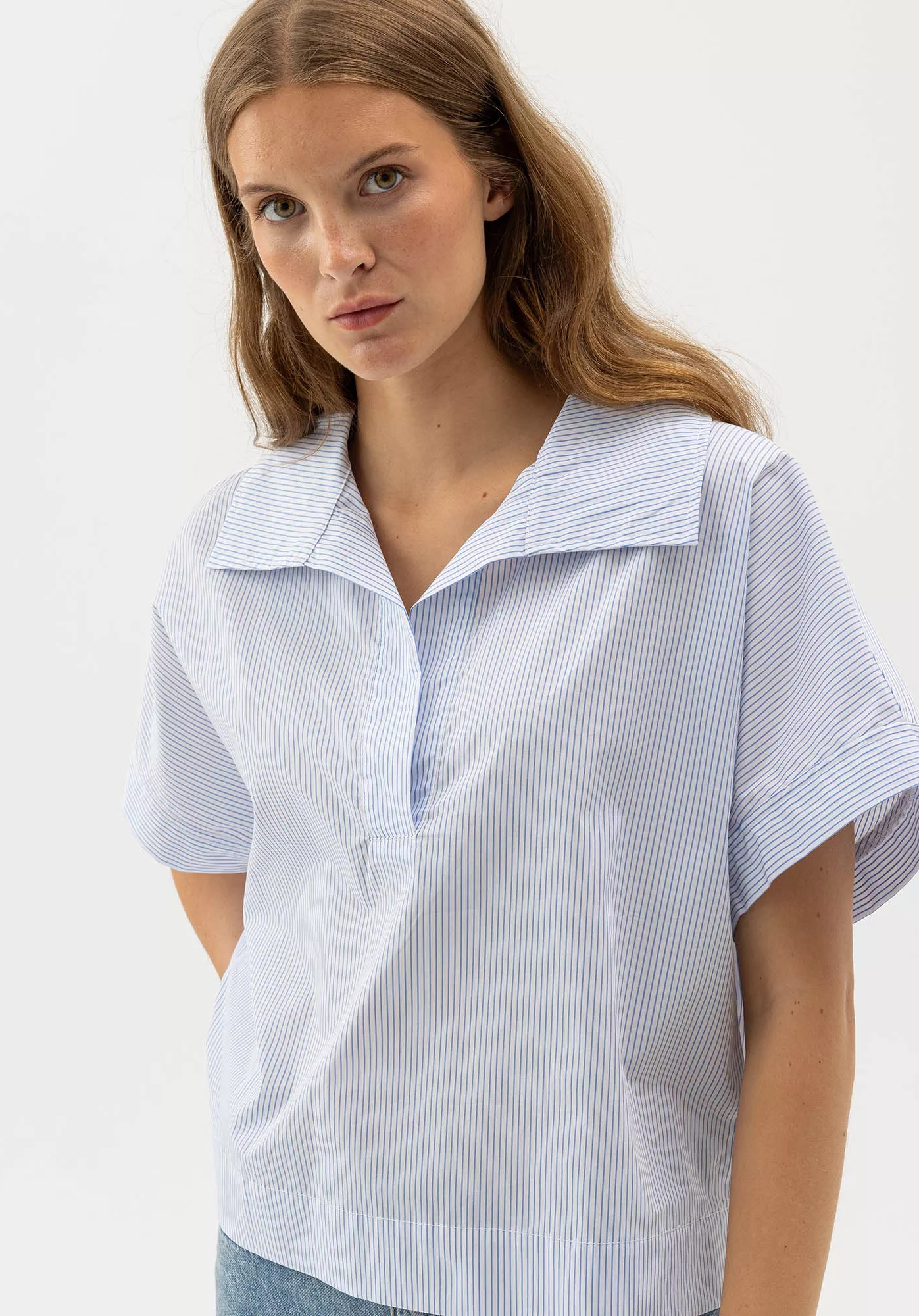 Marie Pop Over Top - White / Light Blue - Holebrook