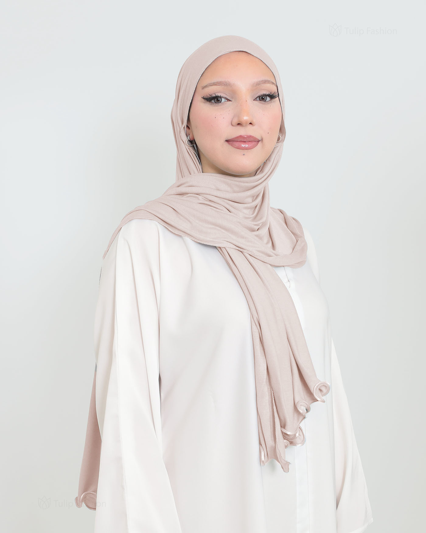 Hijab – Jersey mit Volantbesatz - Nude-Beige - 2