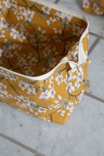 Toiletry Bag - AMALIE Mustard - Medium - 4