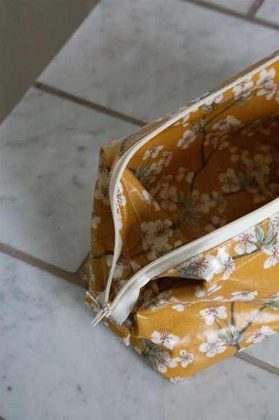 Toiletry Bag - AMALIE Mustard - Medium - 3