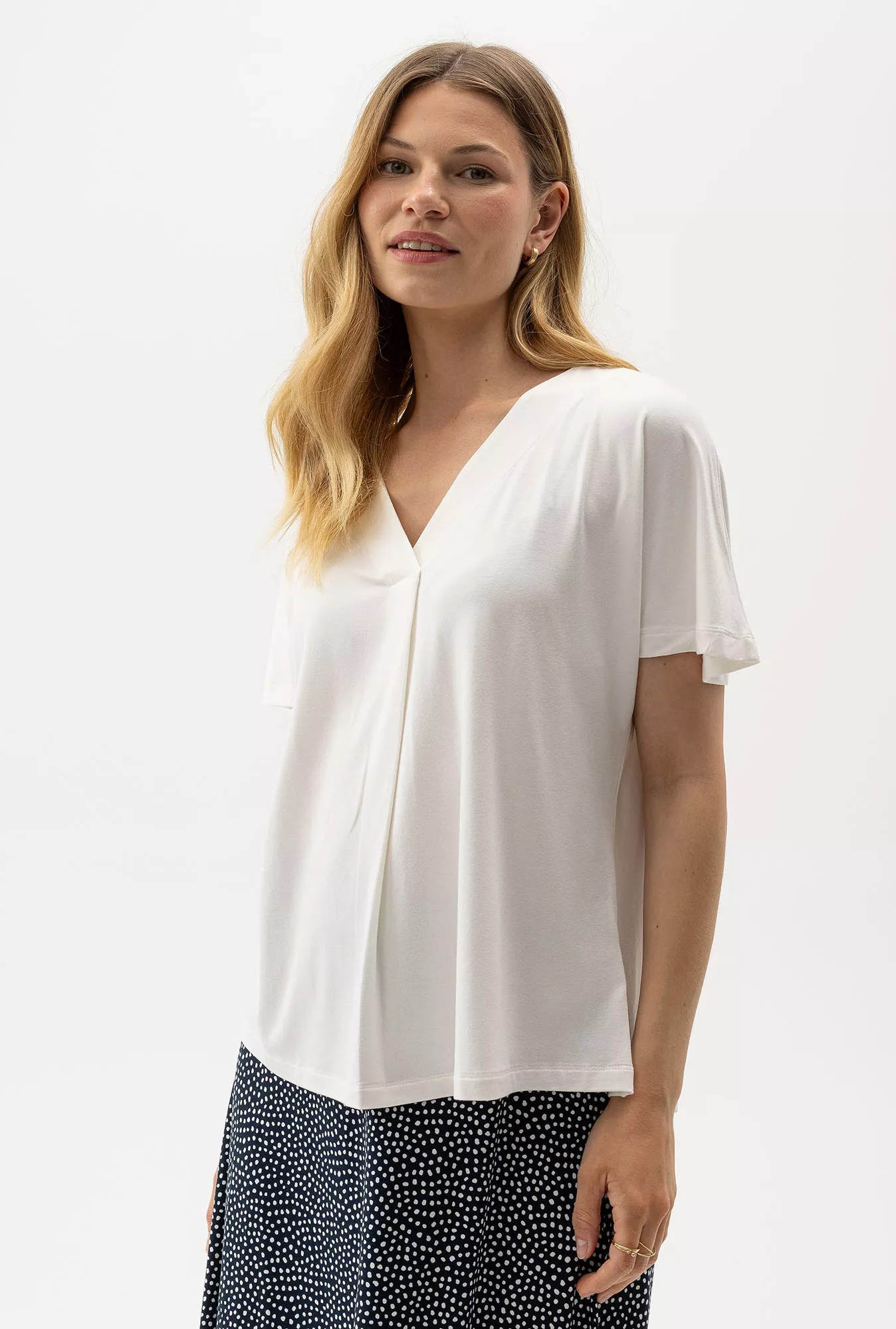 Ellen V-neck Top - Offwhite - Holebrook