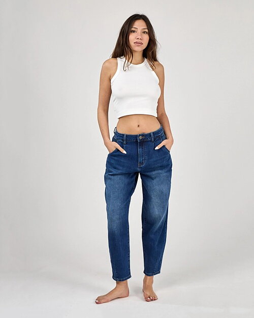 Barreljeans Talyssa kort mellanblå denim