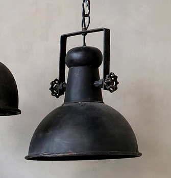 Lampa antiksvart Factory 32