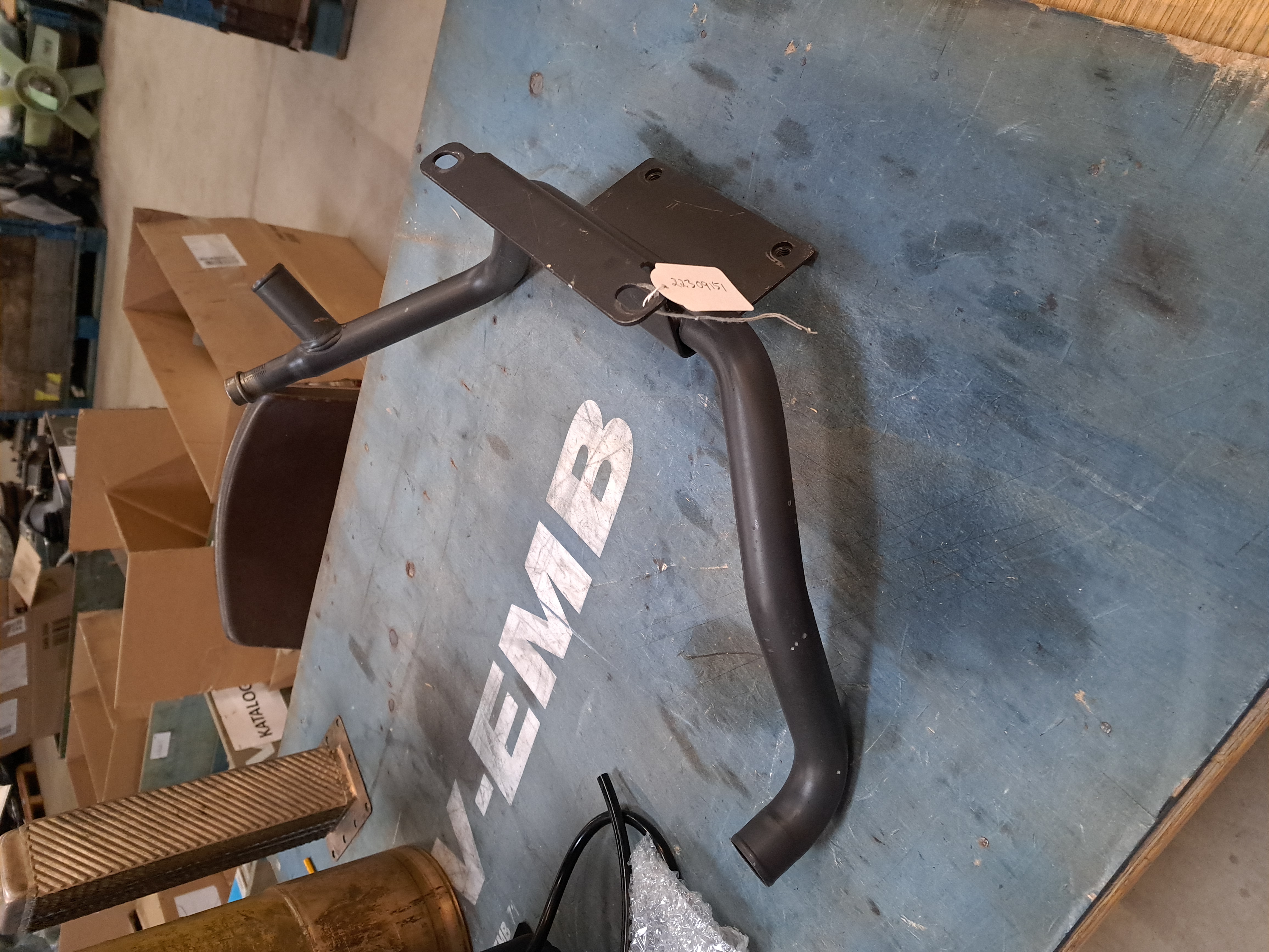 Coolant pipe