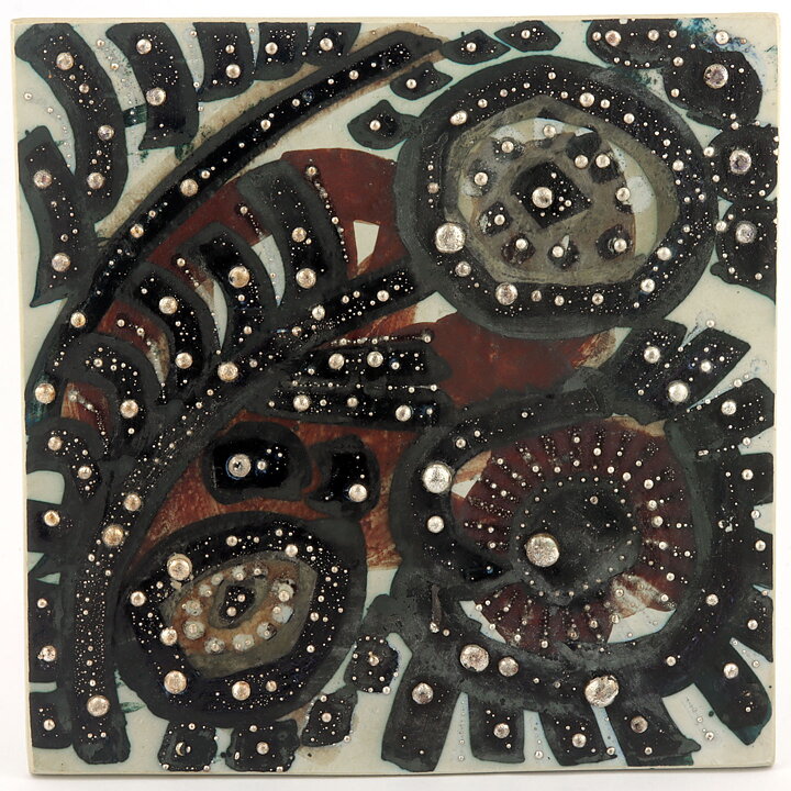 バリヤ・スクーギ  一点もの 抽象的な陶板 Wall Plaque　23cm  1970年代