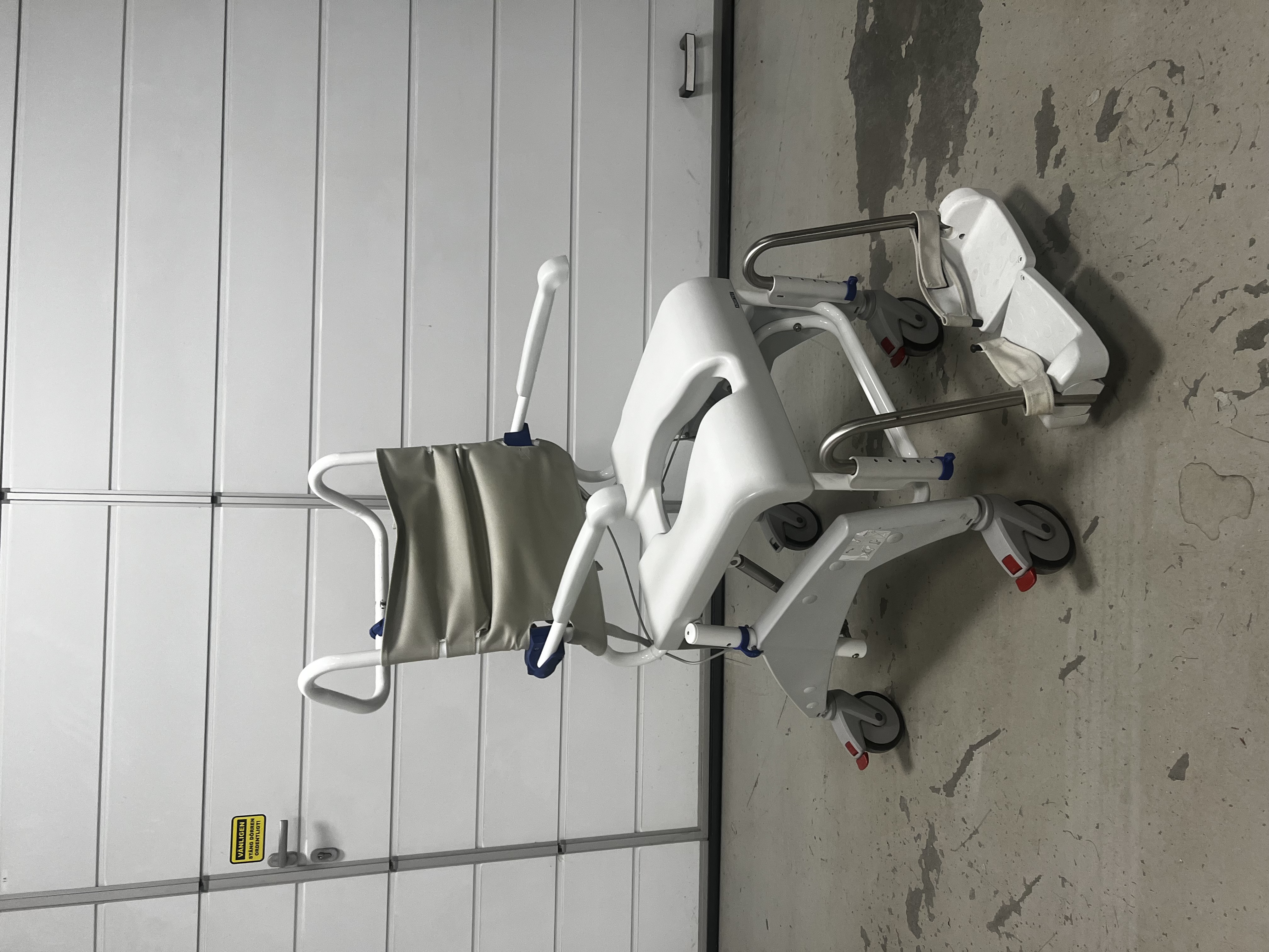 Aquatec Ocean VIP Dusch- och hygienstol - Begagnad