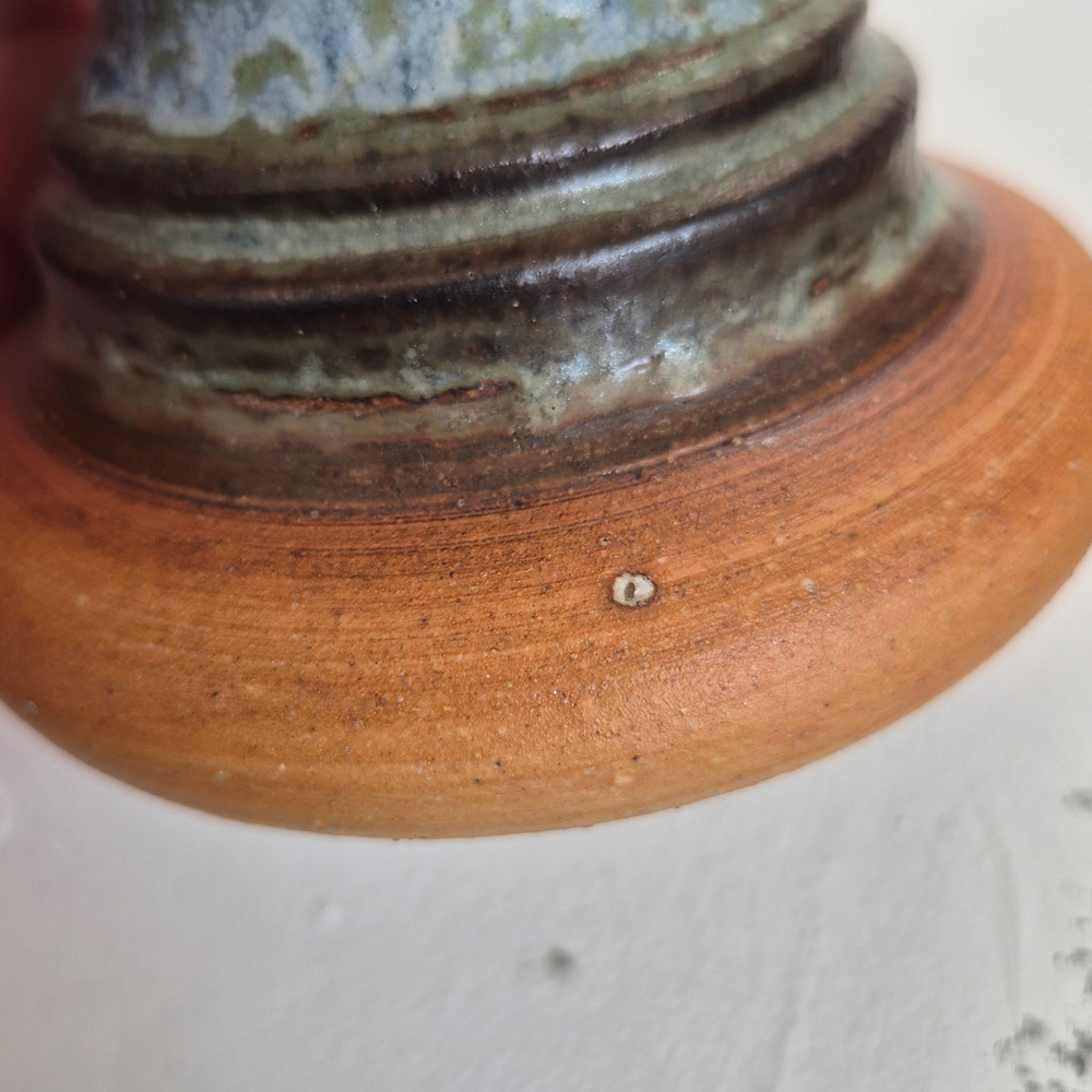 vintage LJUSSTAKE, terracotta och grågrönturkos glasyr från Rutebo Leksand, h 9,7 cm - 6