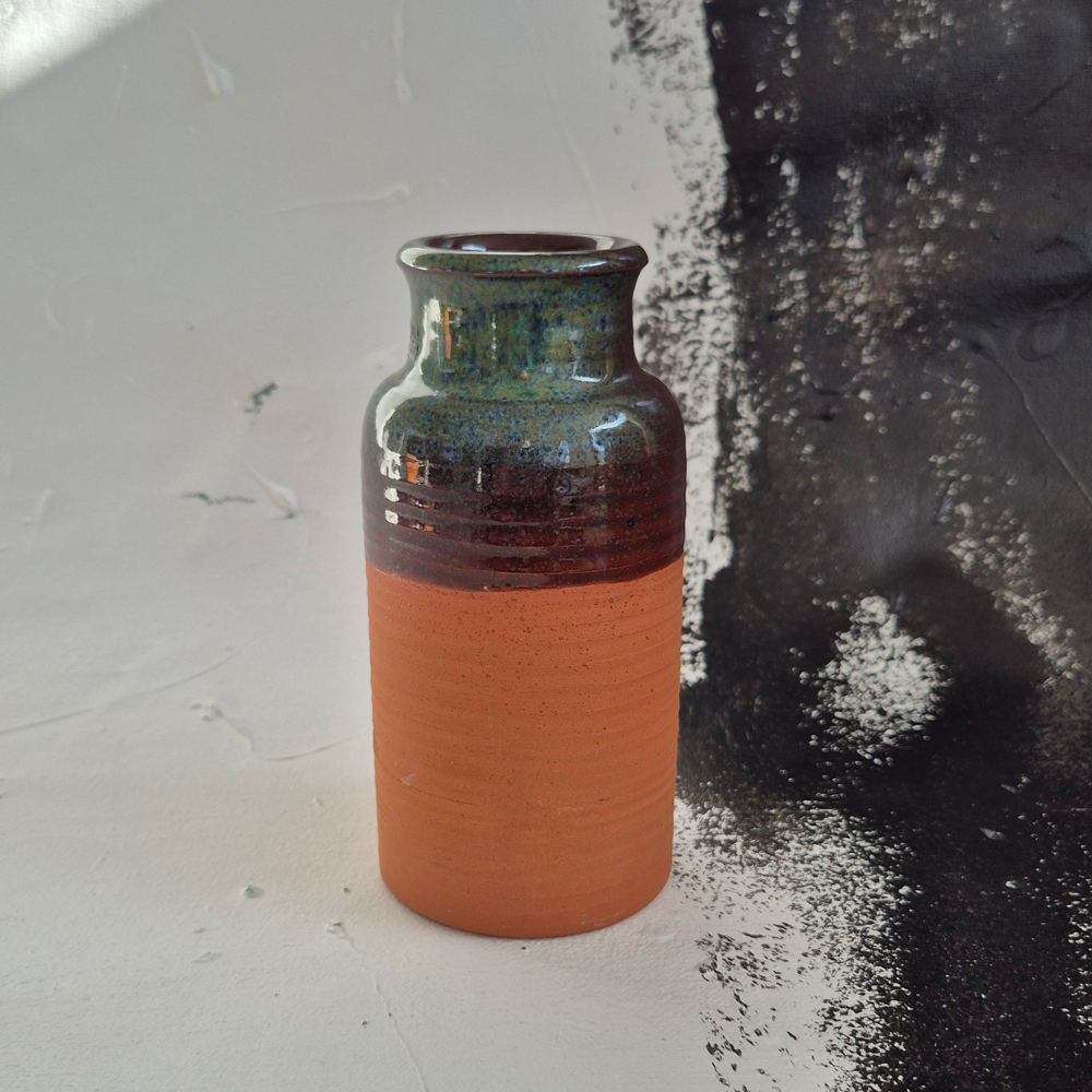 vintage VAS, terracotta med brun-grön glasyr från Nittsjö Sweden, h 14,7 cm