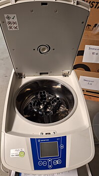 Centrifug Sigma 2-7 24-rör - Begagnad
