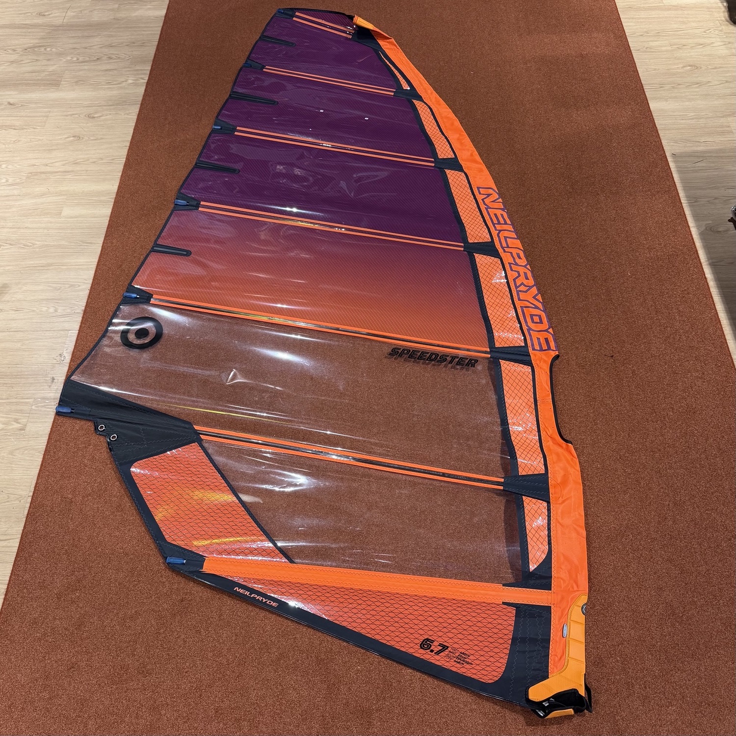 Begagnat vindsurfingsegel 6.7 Neil Pryde Speedster 2025