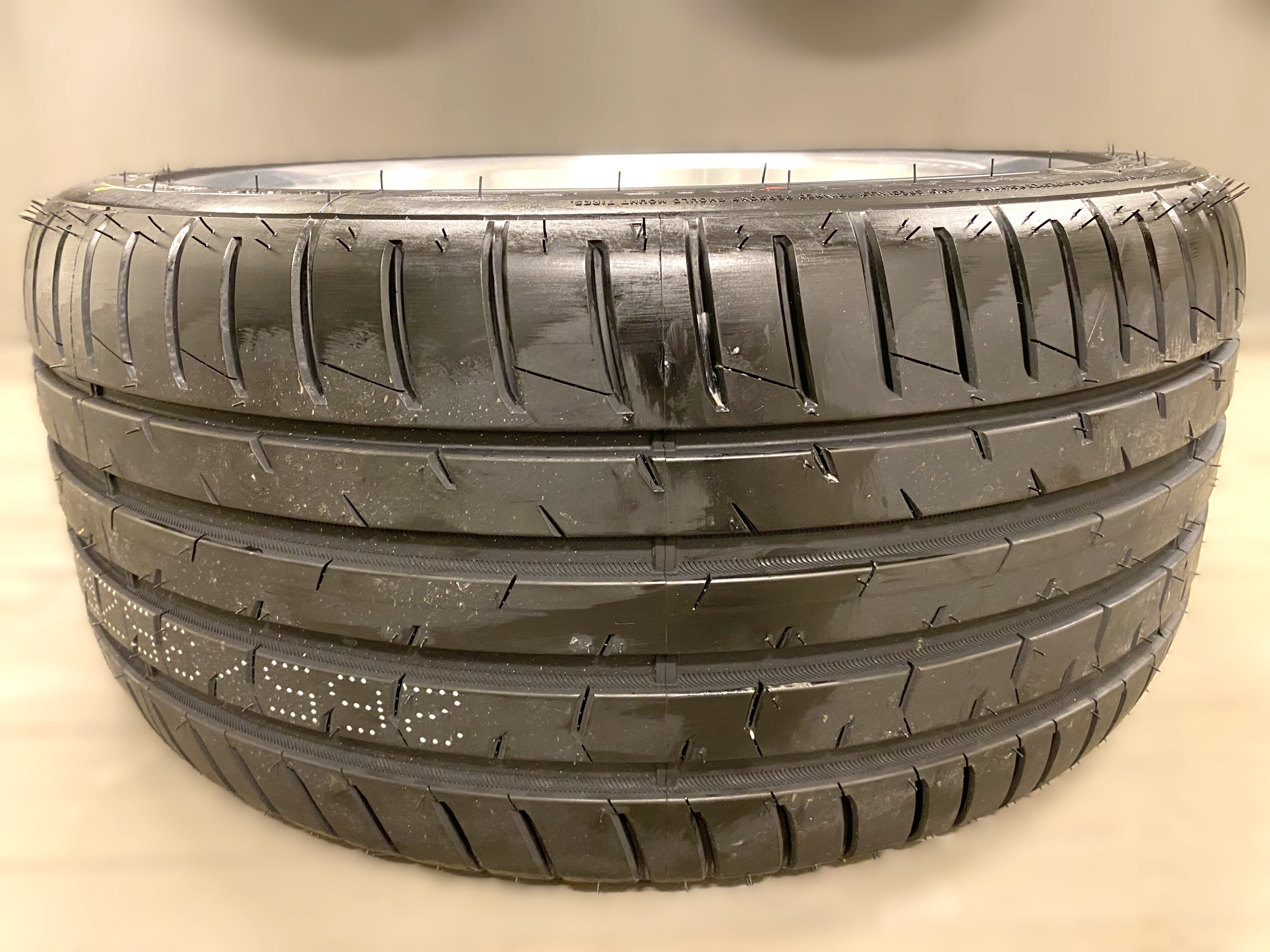 Tyrestretch | 9x18 | 265/35 R18