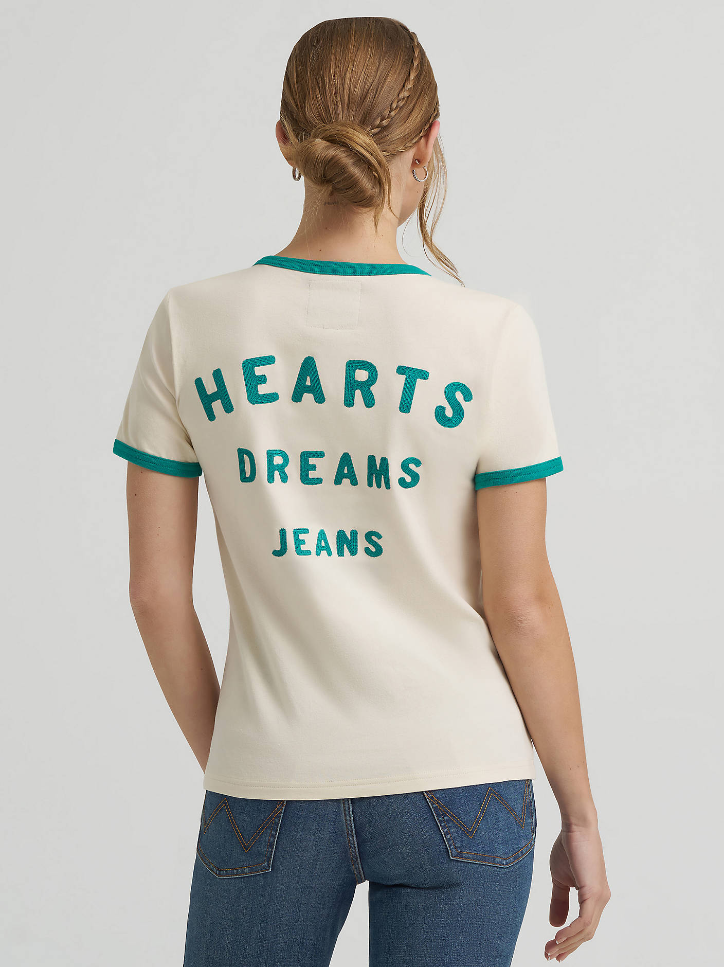 Lainey Wilson X Wrangler Good jeans tee - 3