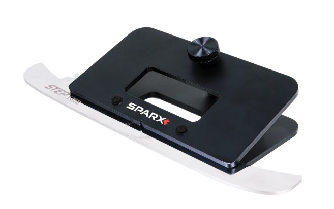 Universal blade holder