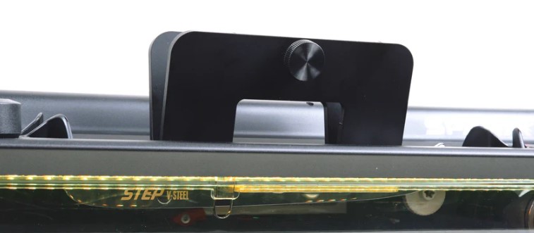 Universal blade holder - 3