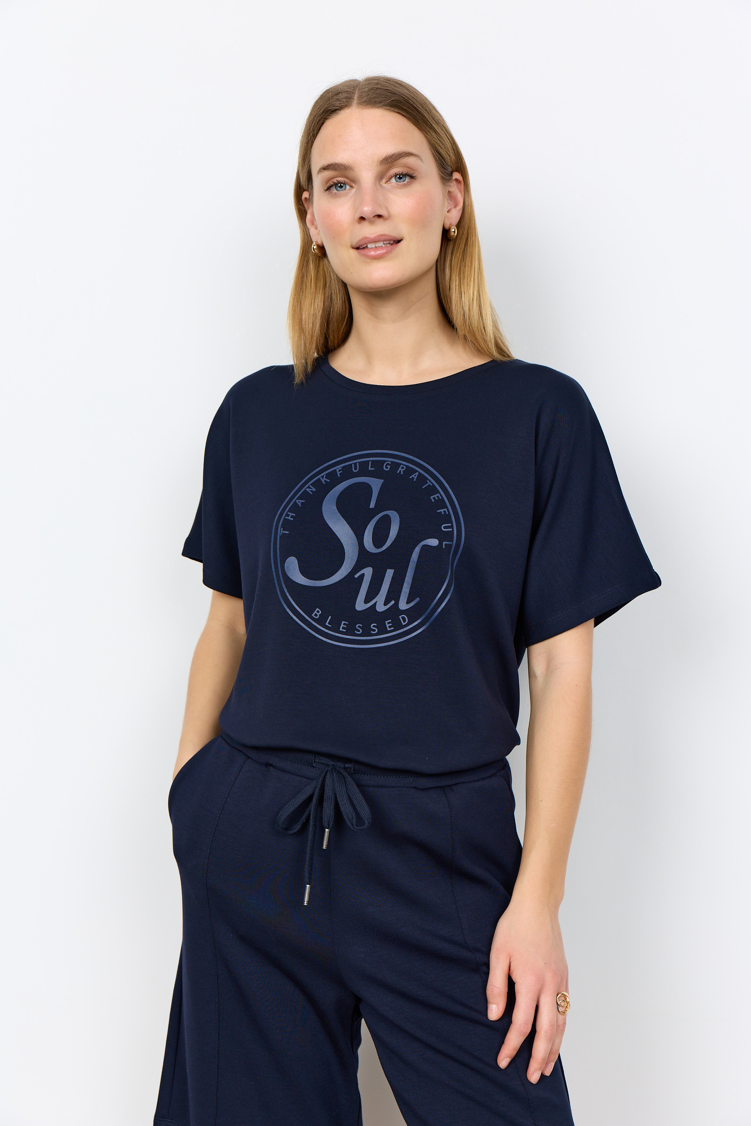 SC-BANU 301 T-Shirt Marinblå Sweatshirttop