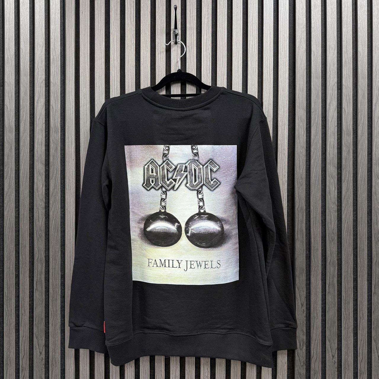 AC/DC Unisex Premium-Genser: Family Jewels (Svart) (Trykk På Ryggen) - 4