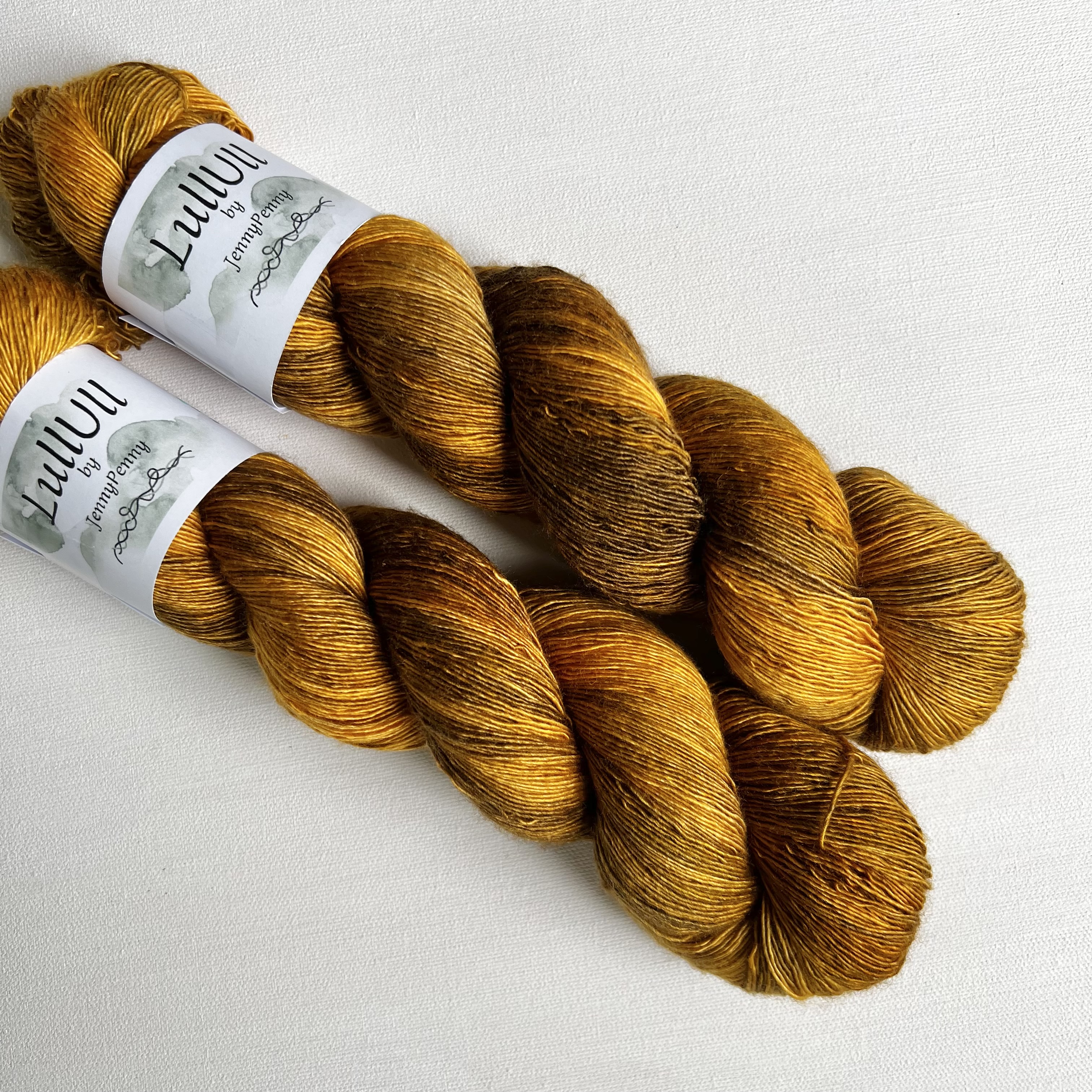 Silky Singles Lace- Rödgul trumpetsvamp