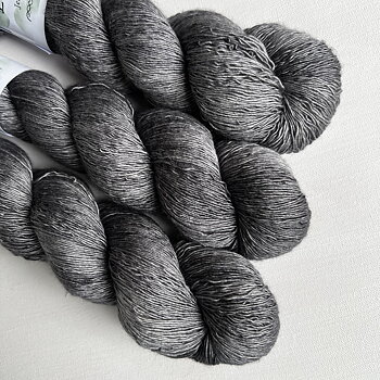 Silky Singles Lace - Silverish