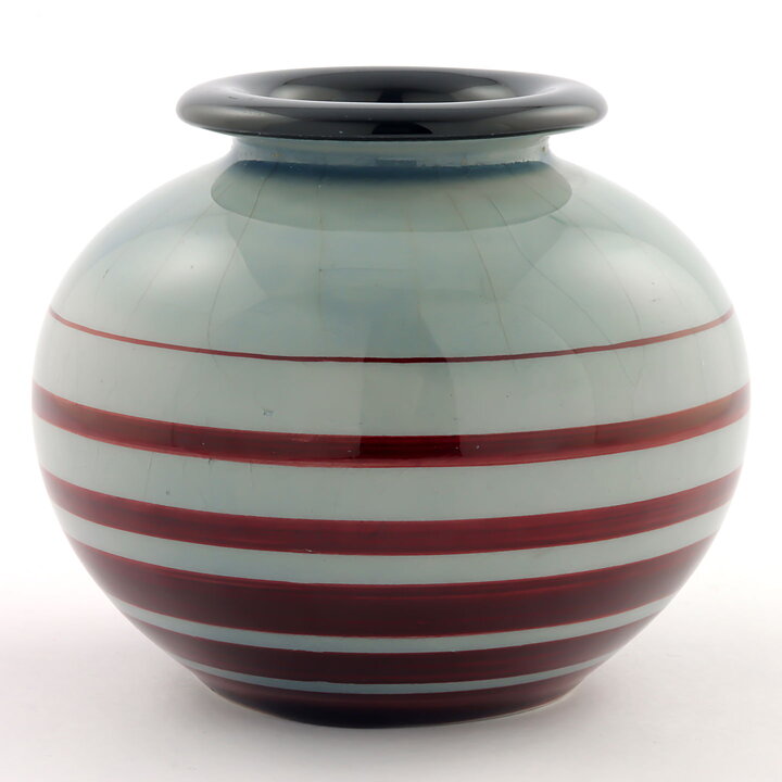 Ilse Claesson (1930s) Swelling Art Deco Vase 11/10 cm