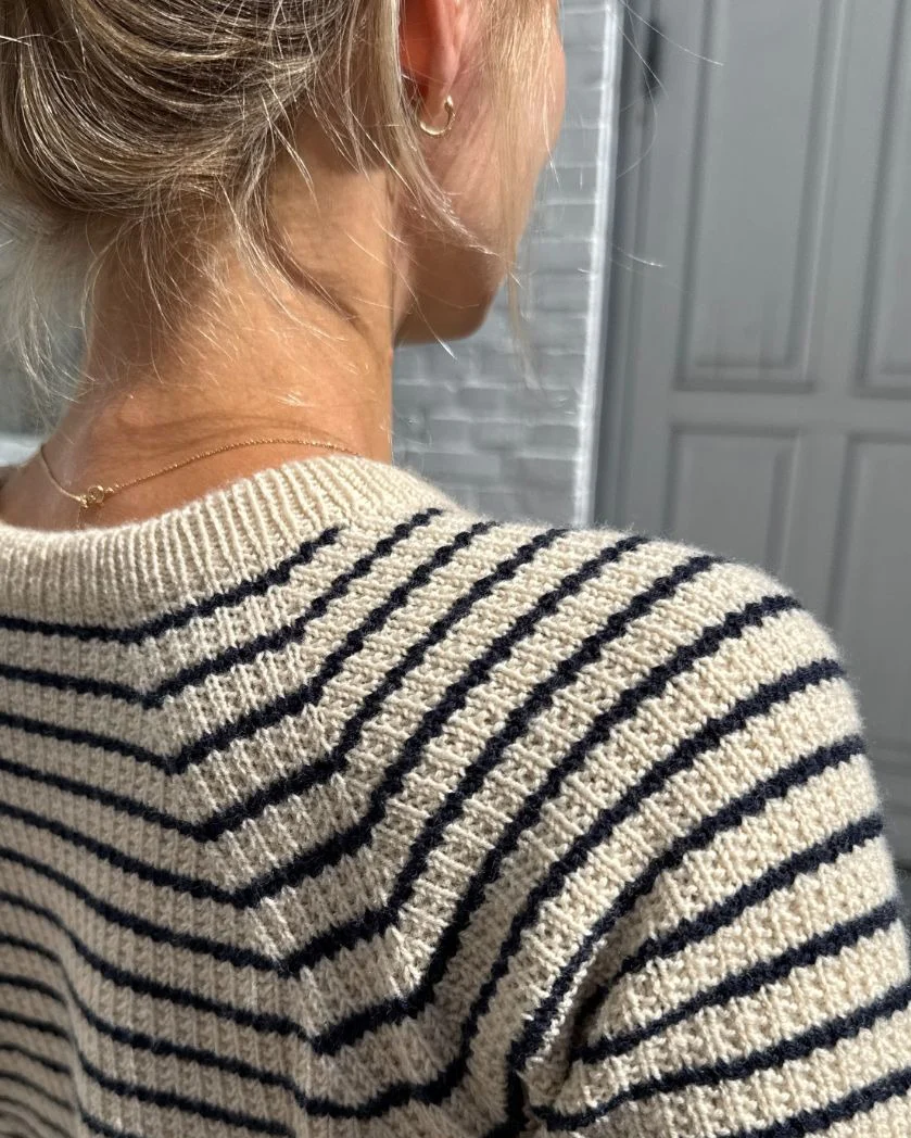 PetiteKnit Friday Tee (28 m pärlresår st 3) - 2