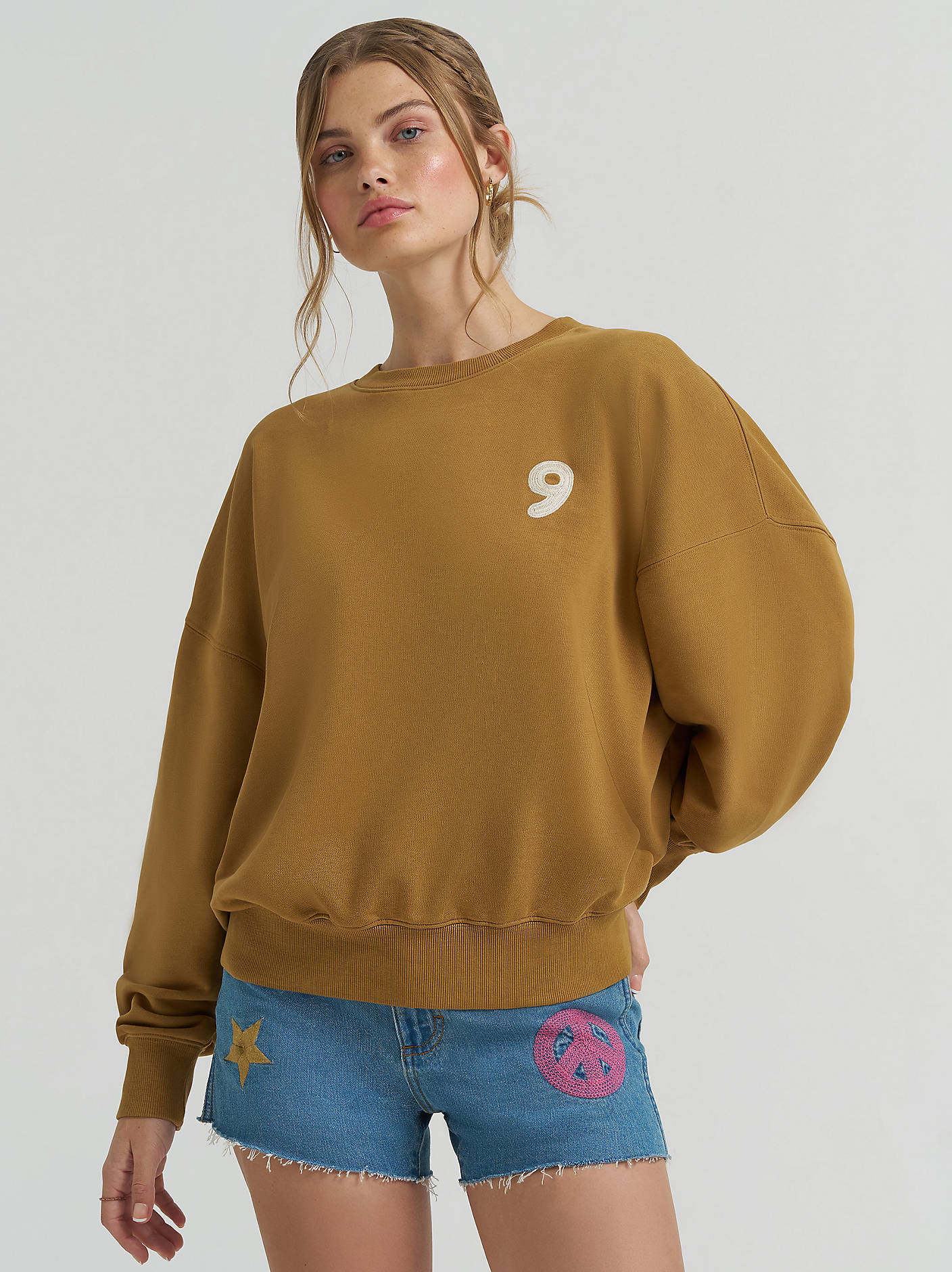 LAINEY WILSON X WRANGLER GOOD JEANS SWEATSHIRT - 5