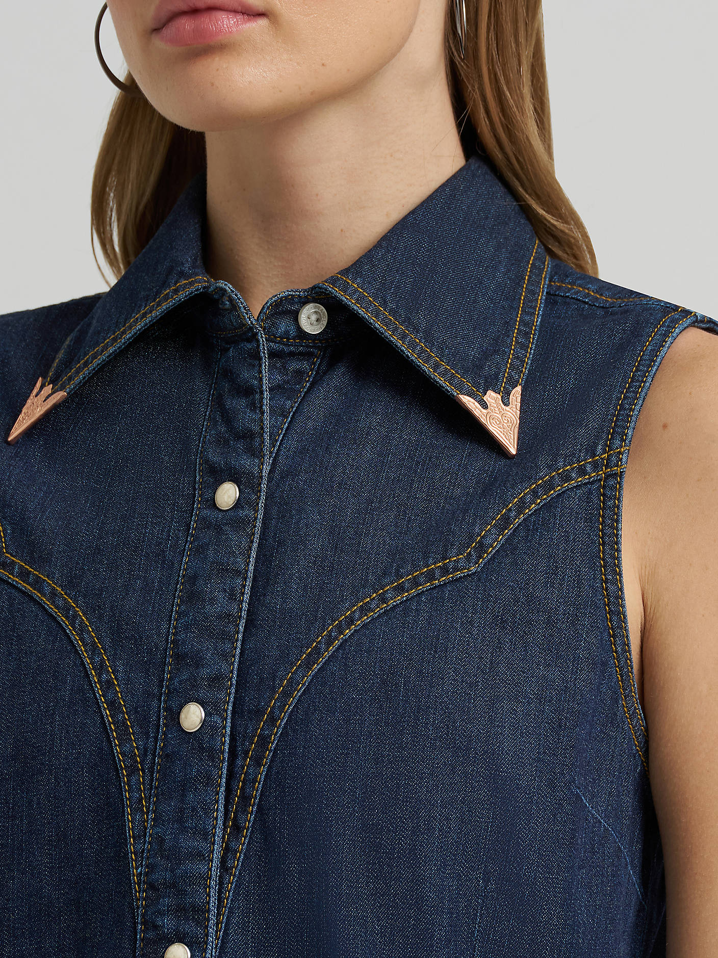 LAINEY WILSON X WRANGLER SLEEVELESS SHIRT - 3