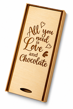 Chokladask i trä – All you need is Love and Chocolate | Kärlekspresent