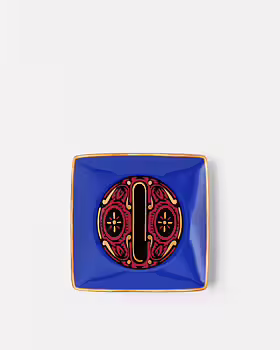 Versace Alphabet O