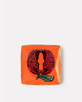 Versace Alphabet Q