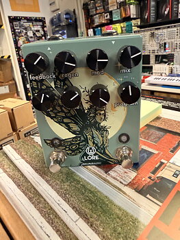 Walrus Audio Lore Reverse Soundscape Generator, beg 