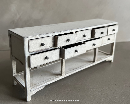 Byrå, lång, svensk design-Hygge - byggsats Alison Davies - 2