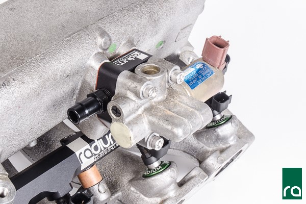 Nissan SR20DET Radium fuelrail - 2