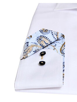 Skjorta vit med infälld print