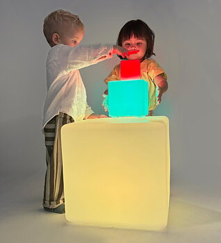 Ljuskub LED 15x15x15cm