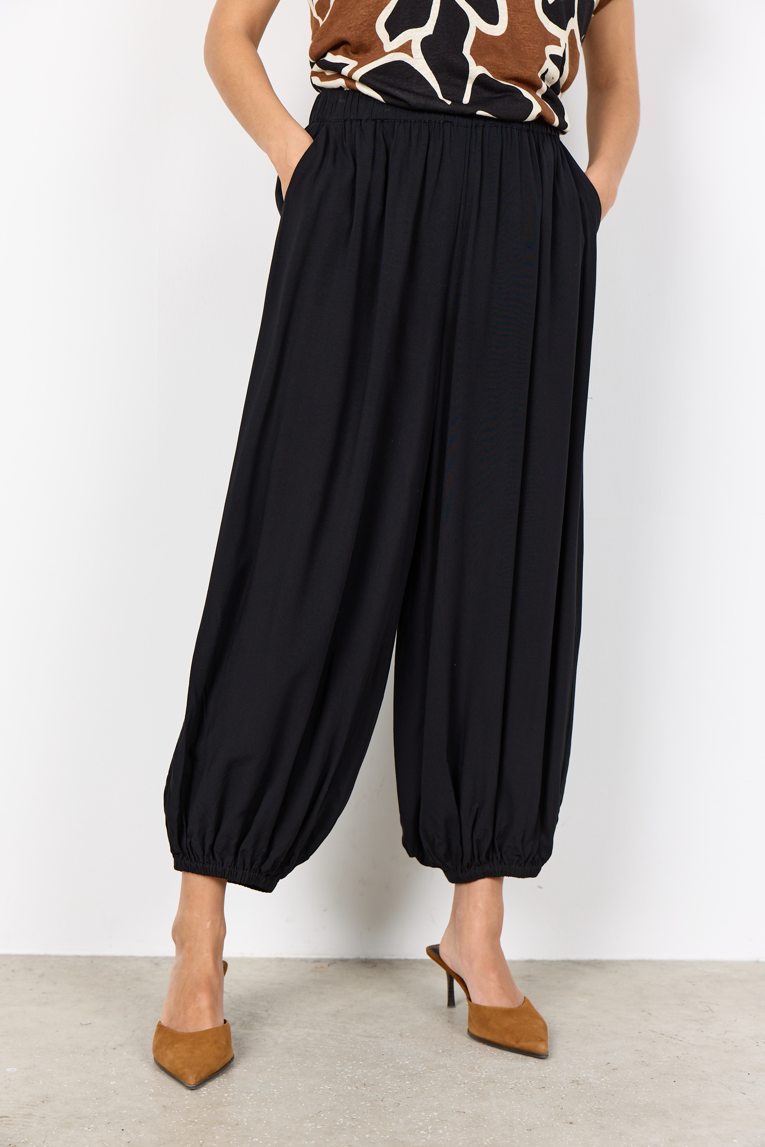 SC-RADIA 239 Svart Byxa Med Resår