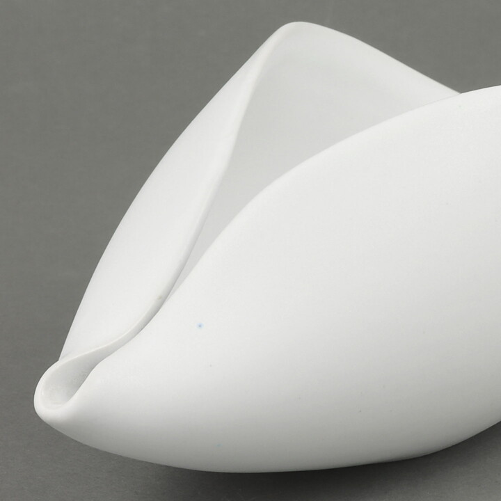 Stig Lindberg (Veckla 1950) White Sculptural Bowl 18 cm (4)