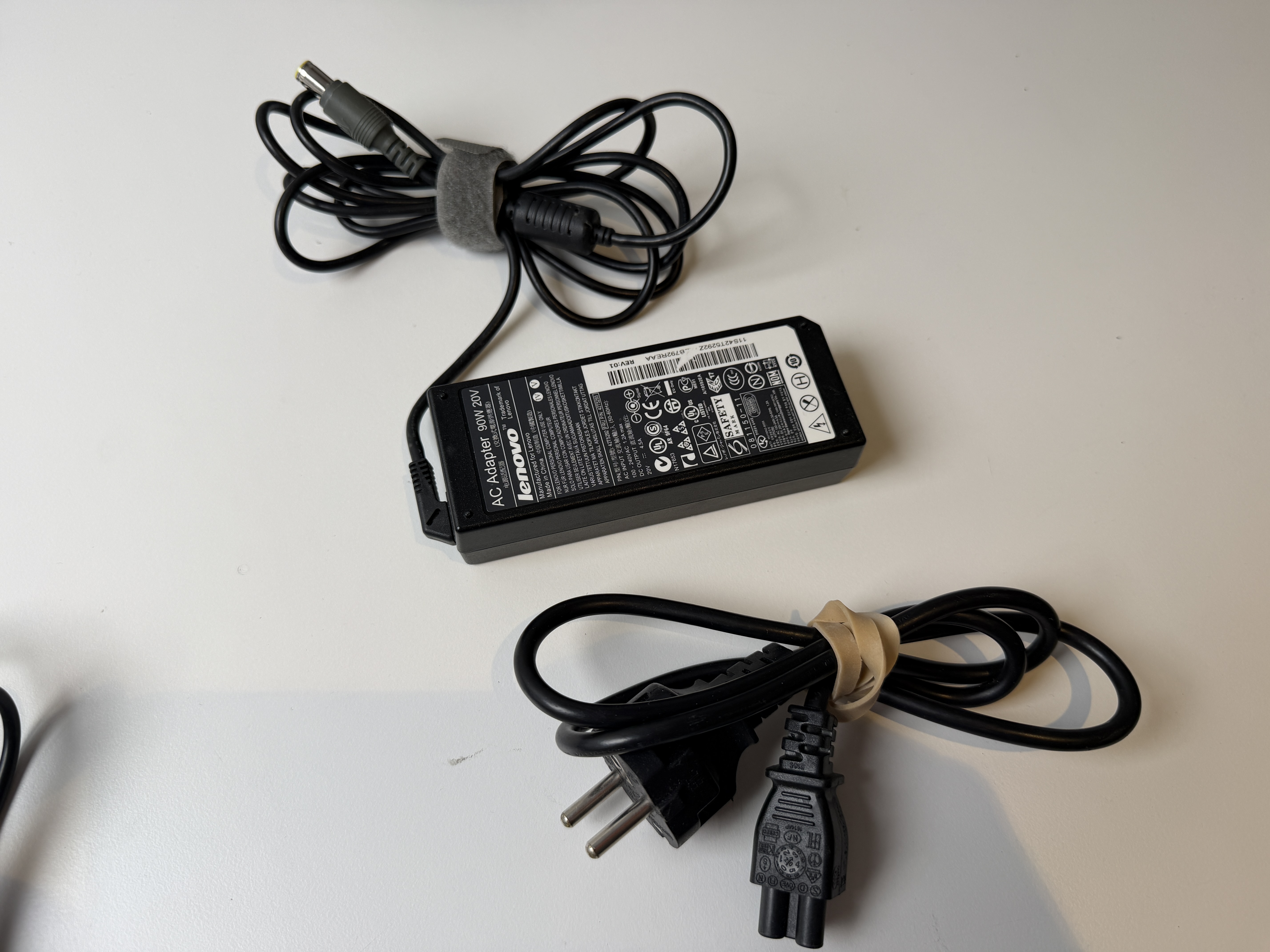 Begagnad Lenovo 90W Laptop-laddare 20V 4.5A 7.9 x 5.5mm med Pin 42T5292